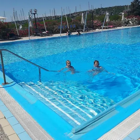 Holiday home Floating Sea House Kahne *