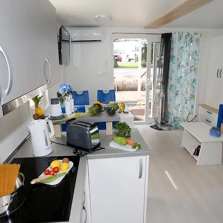 Floating Sea House Kahne Semesterbostad *