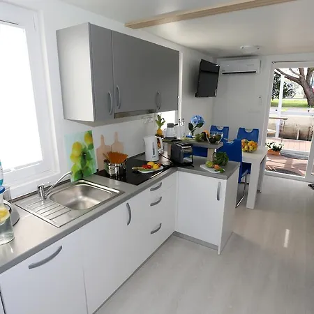 Semesterbostad Floating Sea House Kahne Portorož
