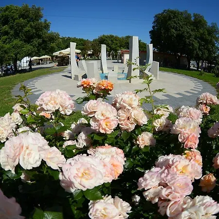 Floating Sea House Kahne Portorož