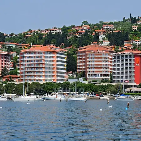 בית נופש Floating Sea House Kahne