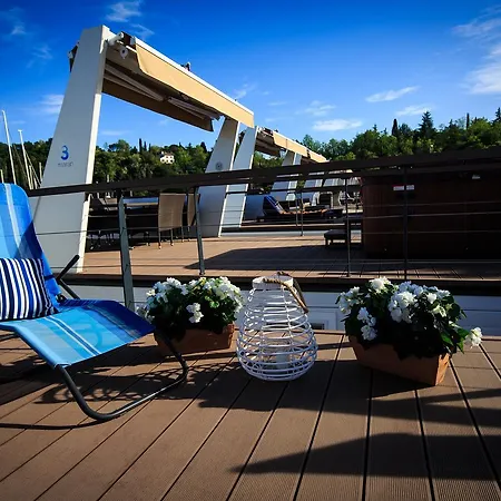 Nyaraló Floating Sea House Kahne Portorož