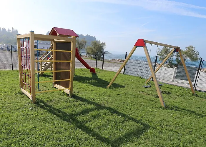 Floating Sea House Kahne *