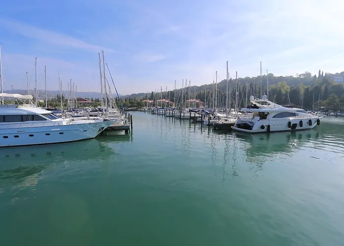 Floating Sea House Kahne Tatil Evi