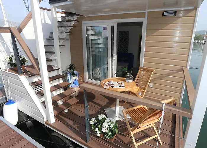 Floating Sea House Kahne Portorož