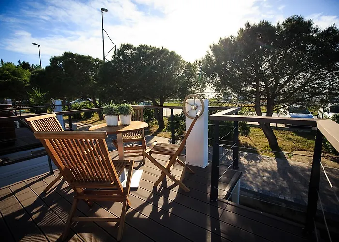 Floating Sea House Kahne Tatil Evi