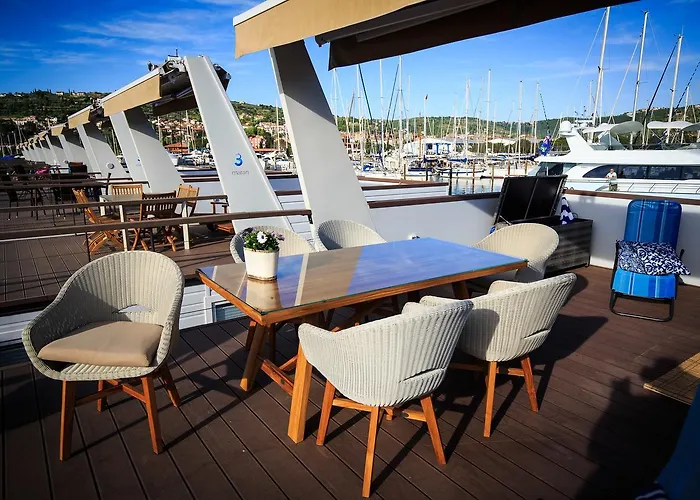 Floating Sea House Kahne Tatil Evi Portorož