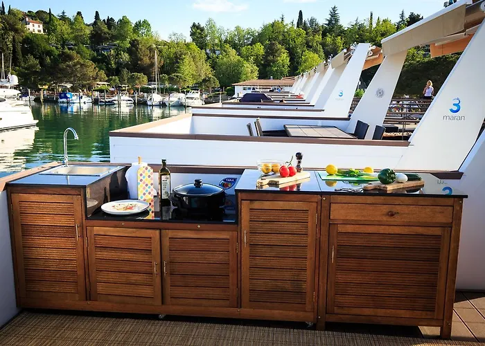 Floating Sea House Kahne Portorož