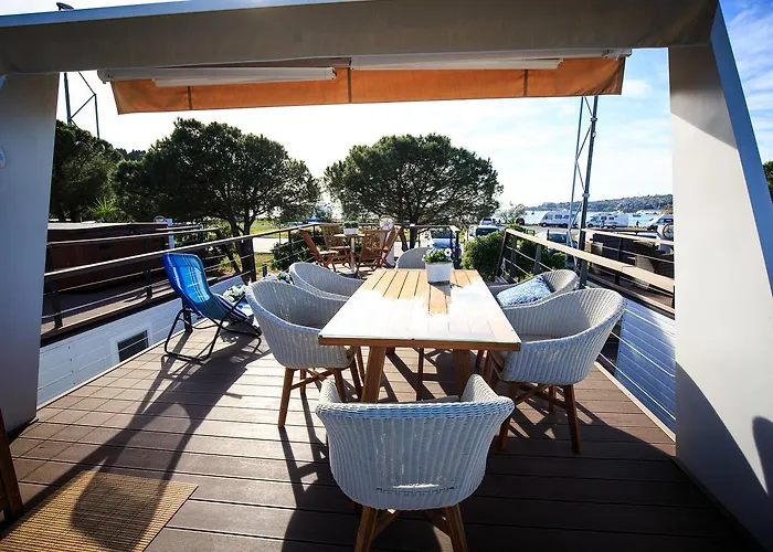 Floating Sea House Kahne Hébergement de vacances Portorož